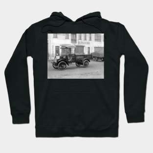 Auto Supply Delivery Truck, 1915. Vintage Photo Hoodie